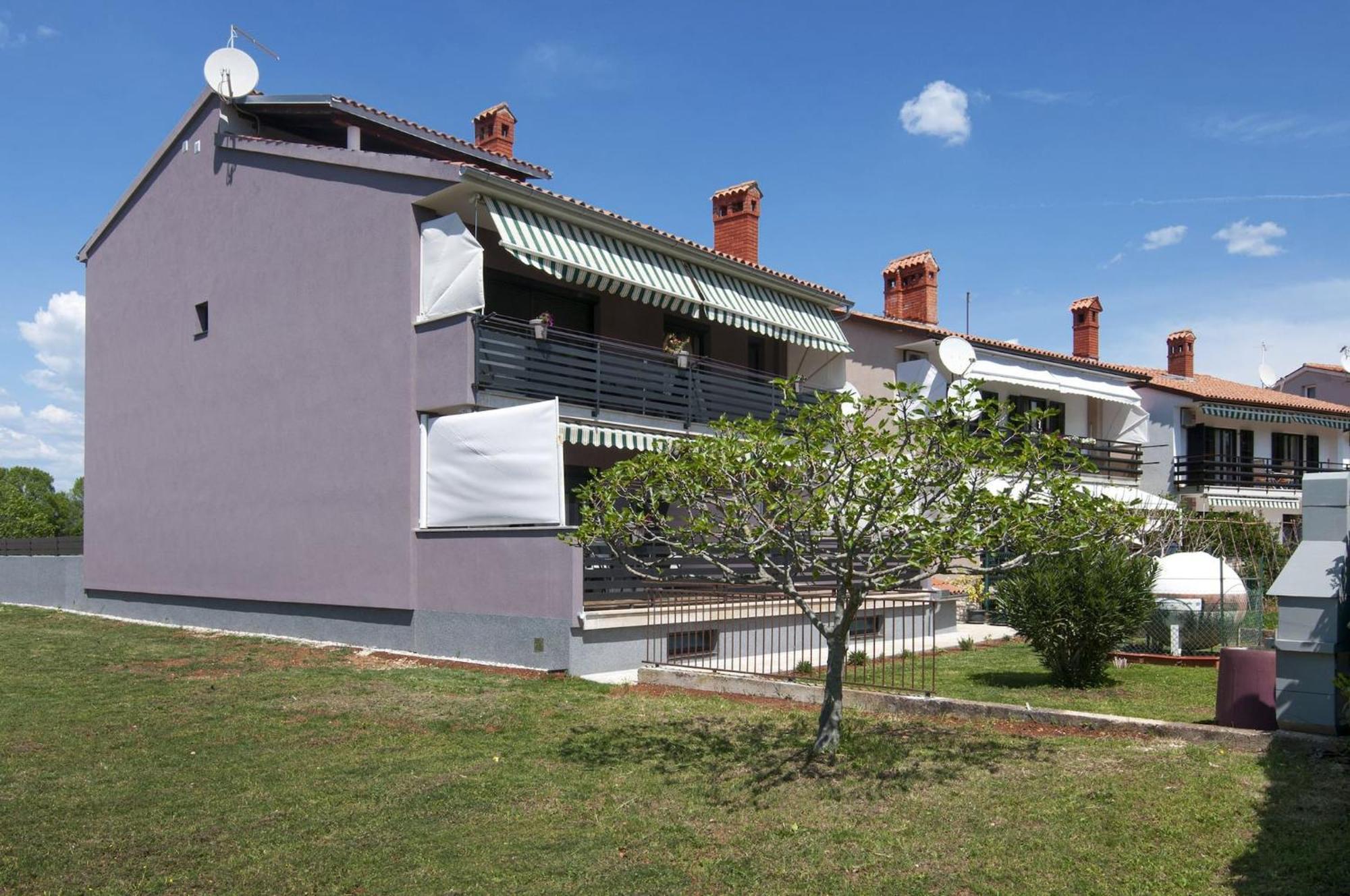 Lovely Apartments In Valbandon Fažana Kültér fotó