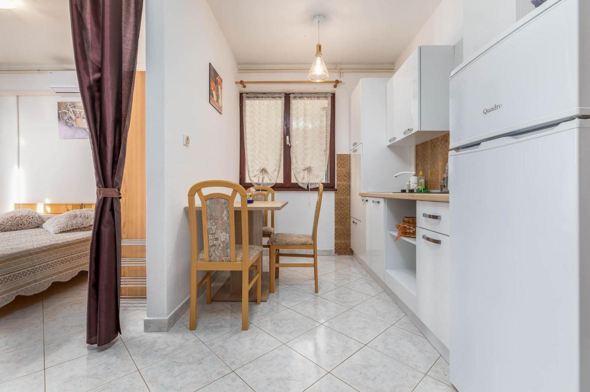 Lovely Apartments In Valbandon Fažana Kültér fotó