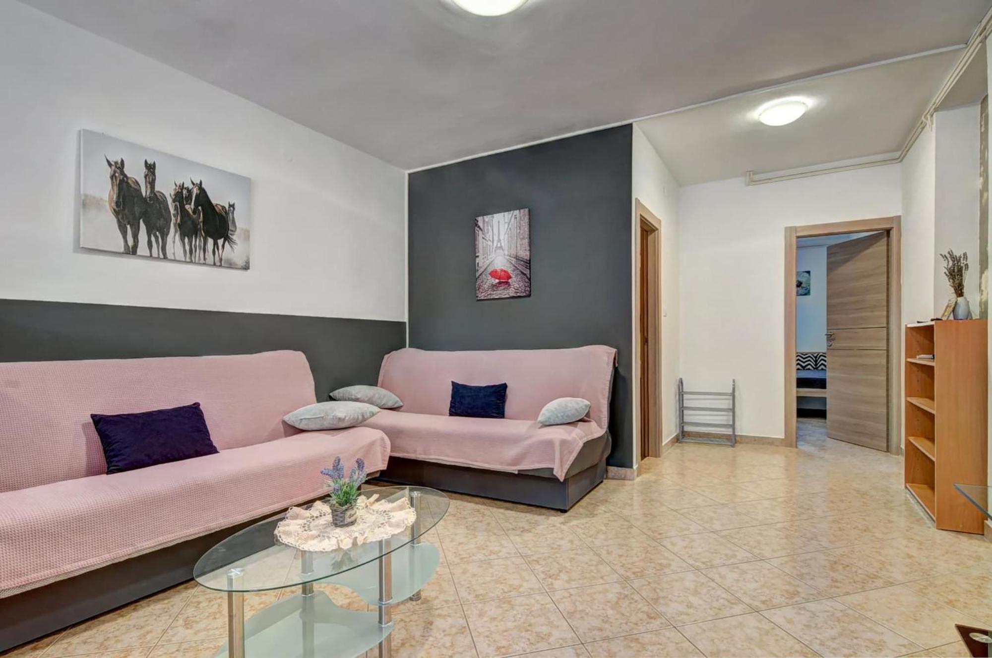 Lovely Apartments In Valbandon Fažana Kültér fotó